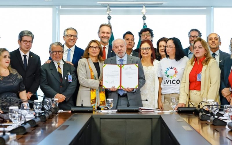 Governo institui Dia Nacional em Memória das Vítimas da Covid-19 e realiza homenagens em seis capitais