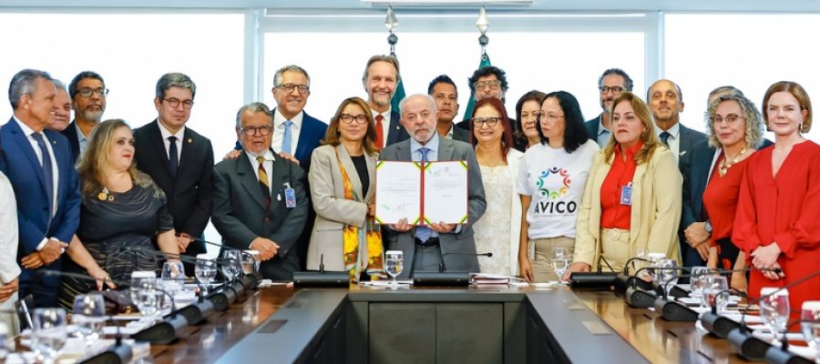 Governo institui Dia Nacional em Memória das Vítimas da Covid-19 e realiza homenagens em seis capitais