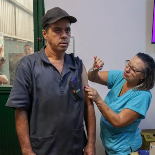 Senador Canedo promove vacinação para trabalhadores da indústria metalúrgica