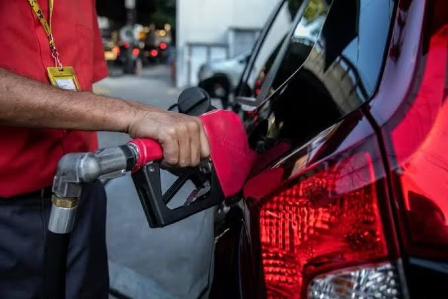 Governo federal aprova aumento da mistura de etanol na gasolina para 32%