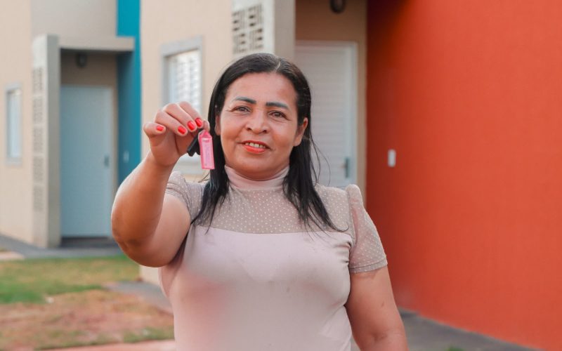 Senador Canedo entrega 50 casas e encerra espera de quase uma década por moradia