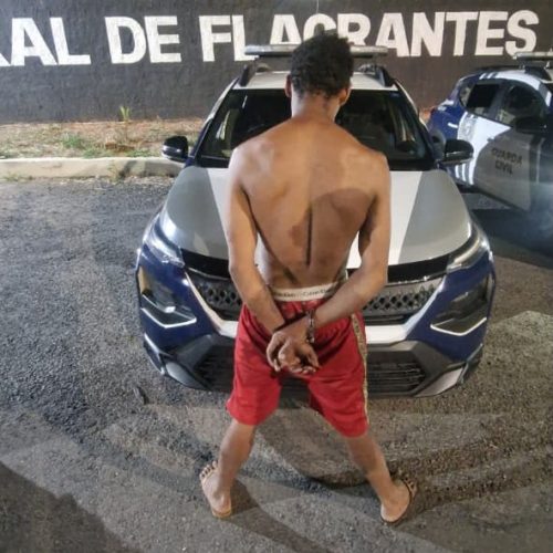 GCM conduz suspeito após agressão e danos a veículos durante briga entre vizinhos em Senador Canedo