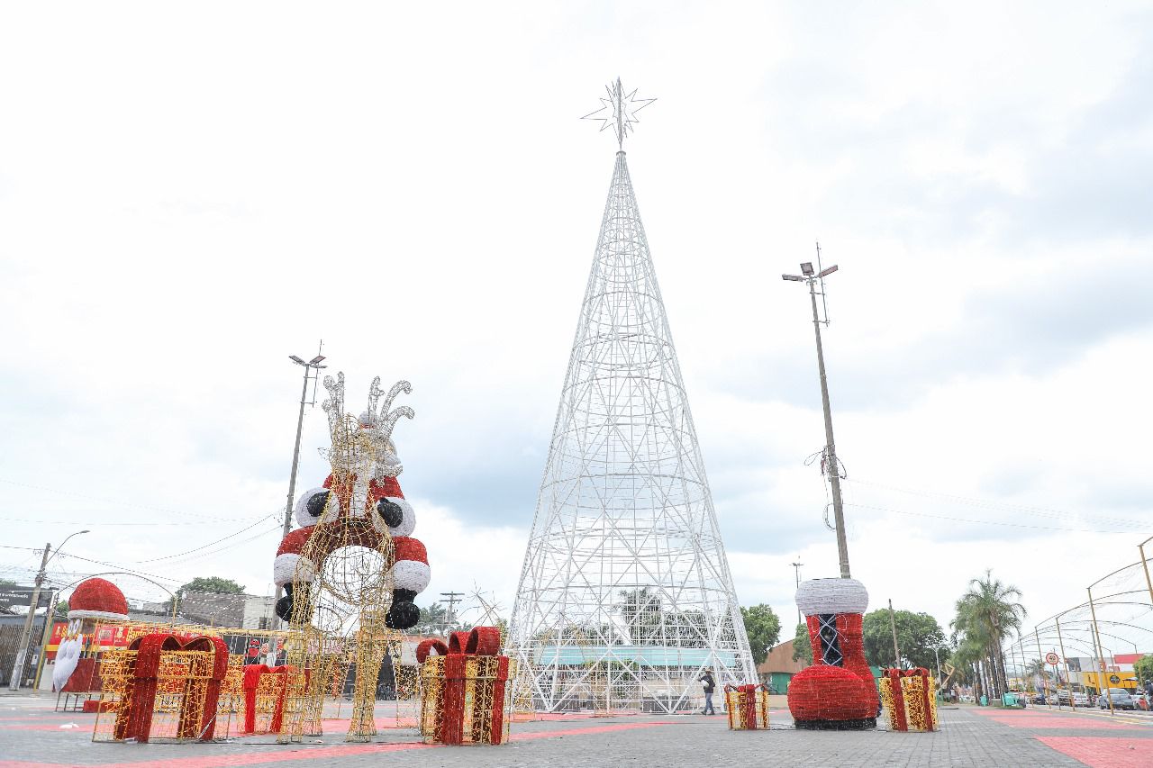 Natal Luzes 2024: Senador Canedo Brilha com Mais de 250 Mil Lâmpadas!
