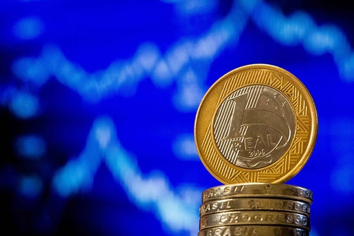 Relatório Focus aponta inflação acima da meta em 2025 e leve alta no PIB; Selic segue em 15%