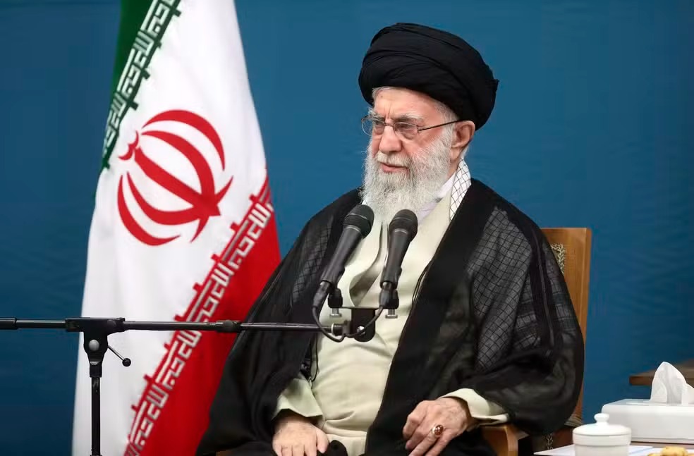 Israel e Irã trocam ataques; Teerã fala em “declaração de guerra” e promete retaliação