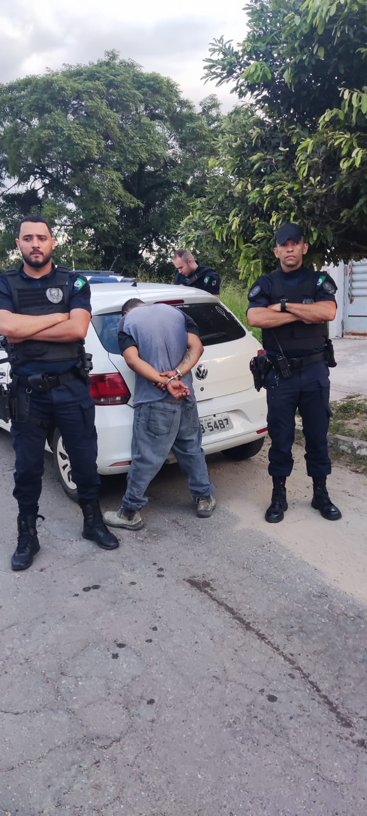 GCM de Senador Canedo recupera carro roubado e prende suspeito após perseguição