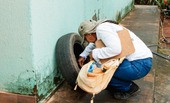 Prefeitura realiza ação de combate à dengue na Vila São Sebastião