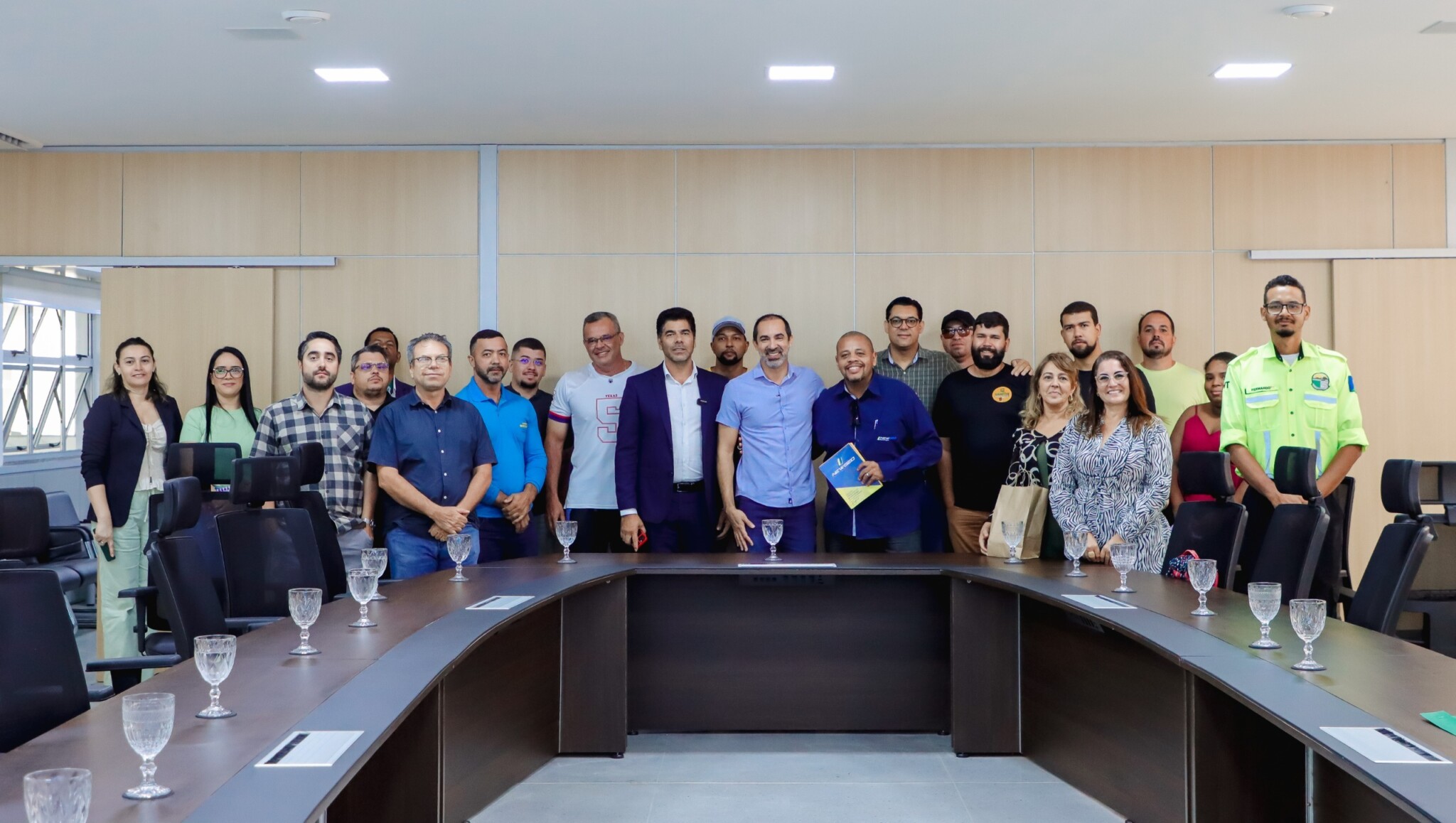 Prefeito se reúne com comerciantes para alinhar planejamento durante MotoGP em Senador Canedo