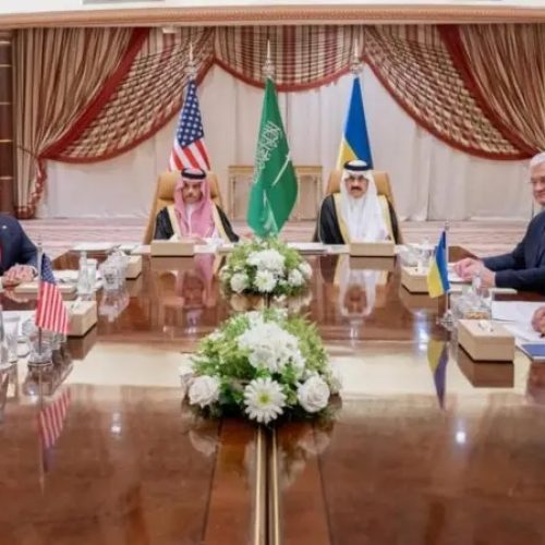 Ucrânia aceita proposta de cessar-fogo de 30 dias com a Rússia, com mediação dos EUA