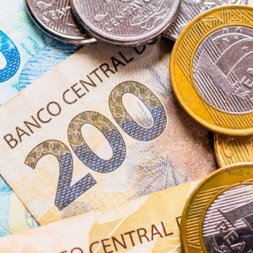 Bancos preveem inflação acima da meta em 2025 e veem risco de novo estouro no controle de preços