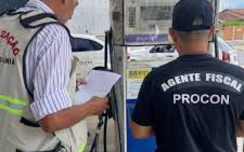 Procon Goiás autua quatro distribuidoras de combustíveis durante fiscalização em Senador Canedo