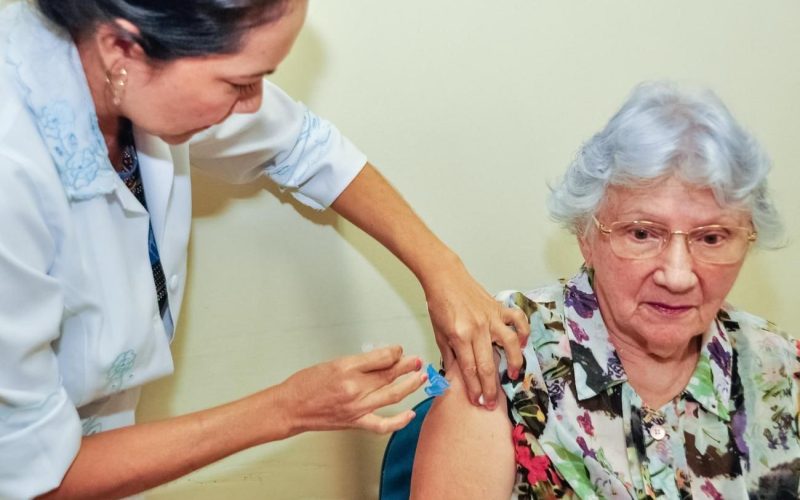 Trabalhadora de farmácia recebe adicional de insalubridade por aplicar injeções