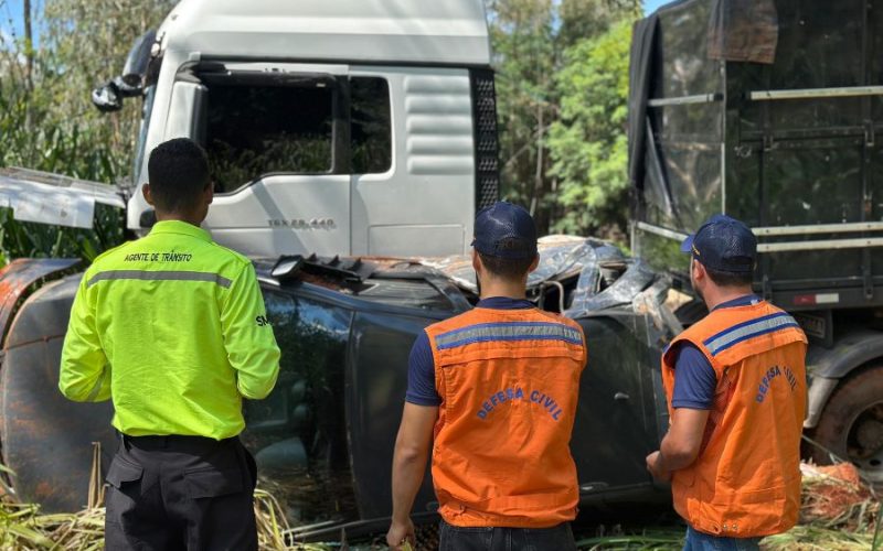 Caminhão desgovernado atinge quatro veículos no Distrito Agroindustrial de Senador Canedo