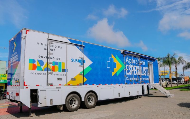 Carreta do programa Agora Tem Especialistas inicia atendimentos em Senador Canedo