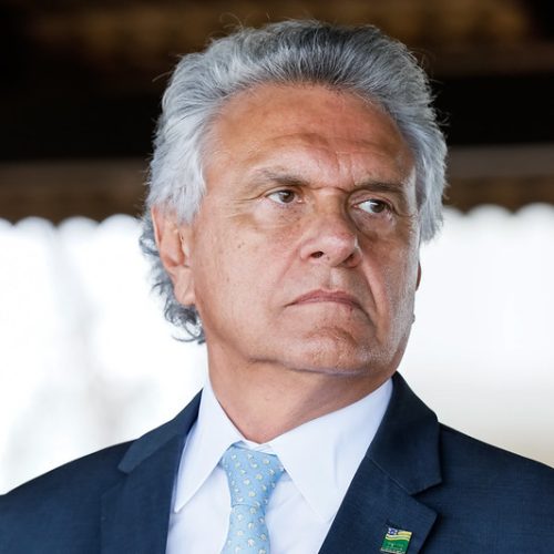 Ronaldo Caiado aguarda definição de Flávio Bolsonaro sobre posição do PL nas eleições em Goiás