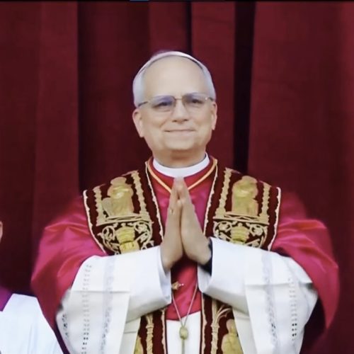 Leão XIV é eleito o novo Papa, marcando um novo capítulo para a Igreja Católica