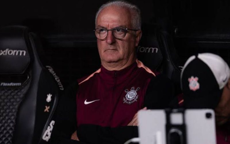 Corinthians demite técnico Dorival Júnior e decisão repercute entre torcedores