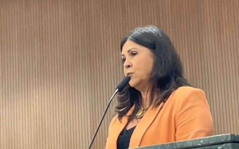 Salma Bahia participa de sessão solene na Alego que celebra o Dia Estadual do Beach Tennis