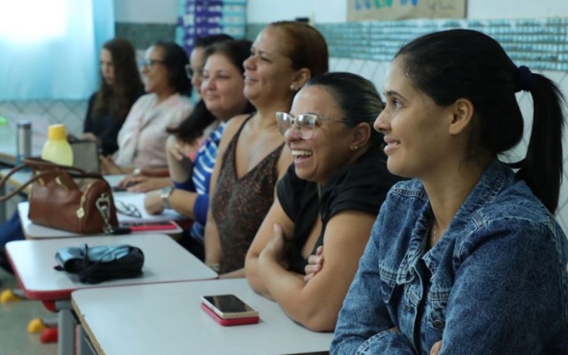 Senaprev leva orientação sobre aposentadoria em ação itinerante em Senador Canedo