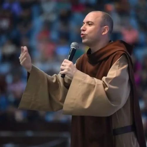 Frei Gilson planeja megatemplo em terreno de R$ 22 milhões