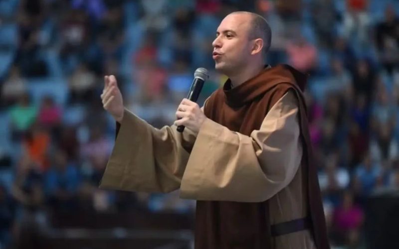 Frei Gilson planeja megatemplo em terreno de R$ 22 milhões