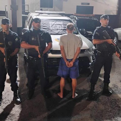 EQUIPE TÁTICA DA GCM DE SENADOR CANEDO DETÉM SUSPEITO DE IMPORTUNAÇÃO SEXUAL