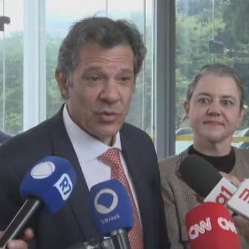 Brasil adota cautela diante de possível taxação de Trump sobre aço e alumínio