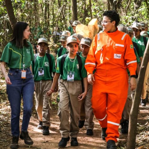 Guardiões Ambientais exploram a Trilha Mico-Estrela e fortalecem aprendizado sobre preservação do cerrado