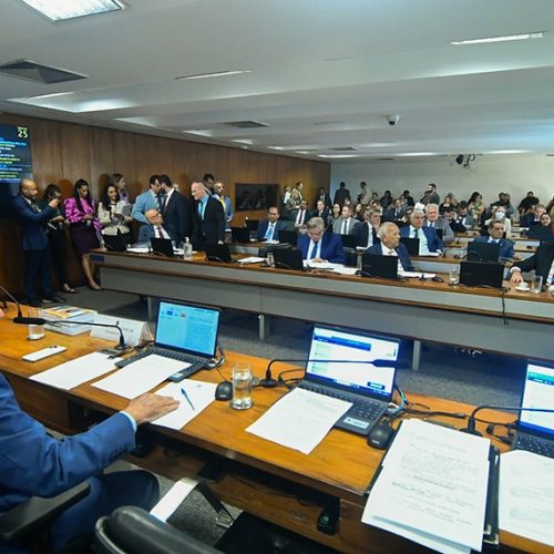 Senado dá passo histórico: fim da reeleição aprovado na CCJ
