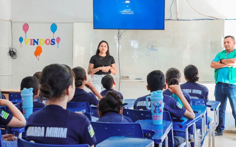 Guarda Mirim recebe orientação sobre segurança alimentar em Senador Canedo