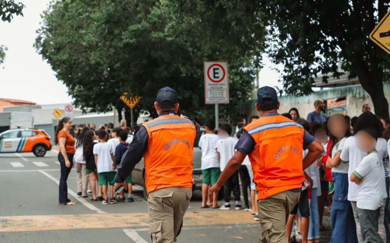 Defesa Civil realiza simulado de evacuação em escola de Senador Canedo