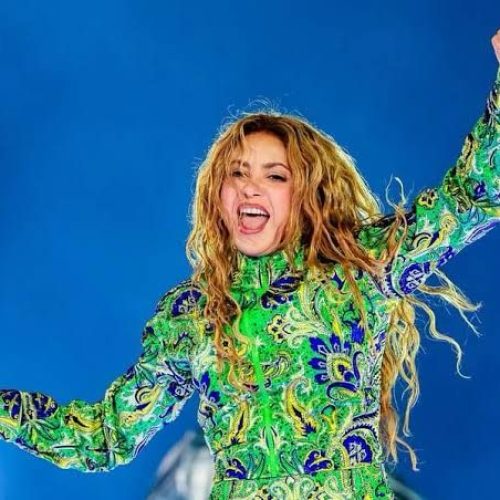 Shakira reúne mais de 2 milhões em show histórico no Rio de Janeiro