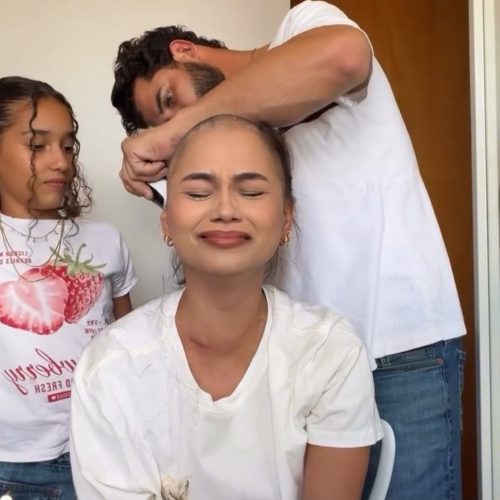 Influenciadora de Goiânia raspa o cabelo durante tratamento contra linfoma e emociona seguidores