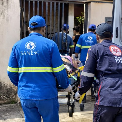 Equipe da Sanesc ajuda a salvar mulher durante emergência em Senador Canedo