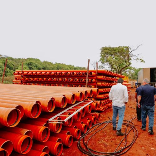 Senador Canedo recebe materiais para ampliar rede de esgoto em dez bairros
