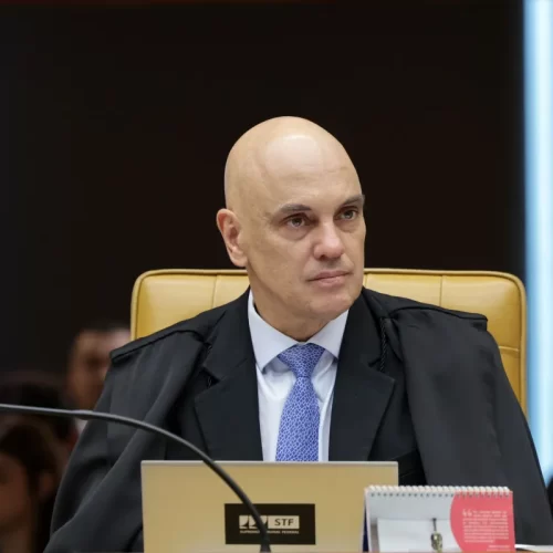 Alexandre de Moraes autoriza prisão domiciliar temporária para Jair Bolsonaro por motivo de saúde