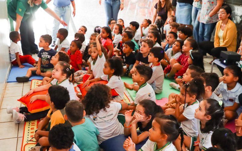 Alunos participam de ação ambiental em Senador Canedo pelo Dia Internacional das Florestas
