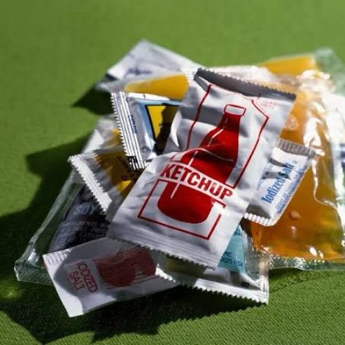 Bares e restaurantes terão de eliminar sachês descartáveis a partir de setembro