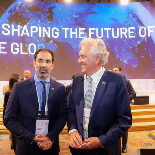 Prefeito de Senador Canedo participa de conferência global na Índia e busca investimentos para o crescimento da cidade