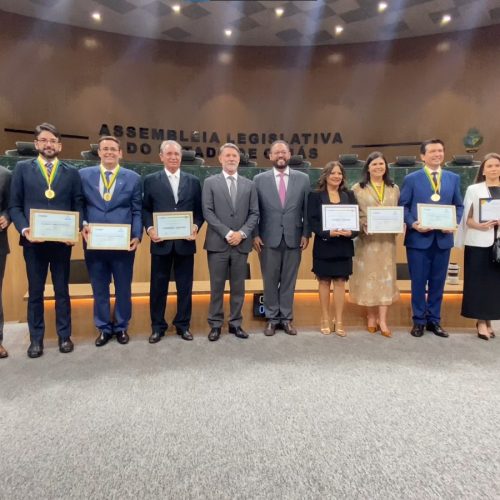 Vice-prefeita de Senador Canedo Salma Bahia Recebe a Maior Honraria da Assembleia Legislativa de Goiás