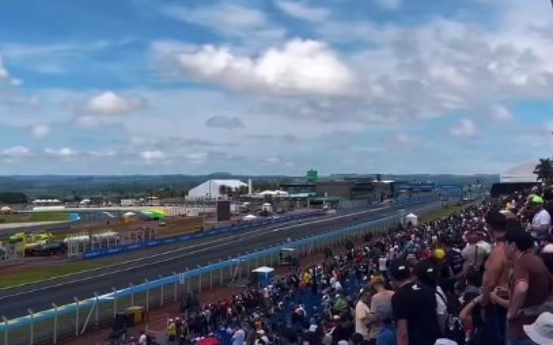 Treinos da MotoGP começam em Goiânia mesmo com chuva