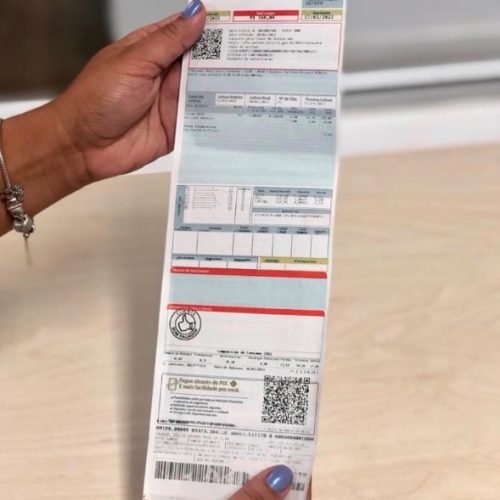 Especialistas alertam sobre consumo fantasma e riscos de deixar carregadores conectados à tomada