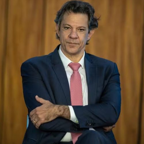 Haddad acusa extrema direita e Eduardo Bolsonaro de interferirem em reunião com Tesouro dos EUA sobre tarifaço.