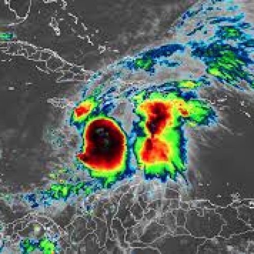 Furacão Melissa devasta Jamaica com ventos de 300 km/h e deixa país sem internet **