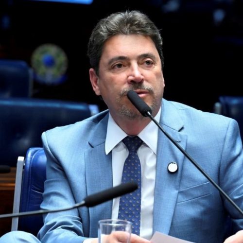 Partido Liberal anuncia apoio a Wilder Morais em Goiás após impasse entre Caiado e Flávio Bolsonaro