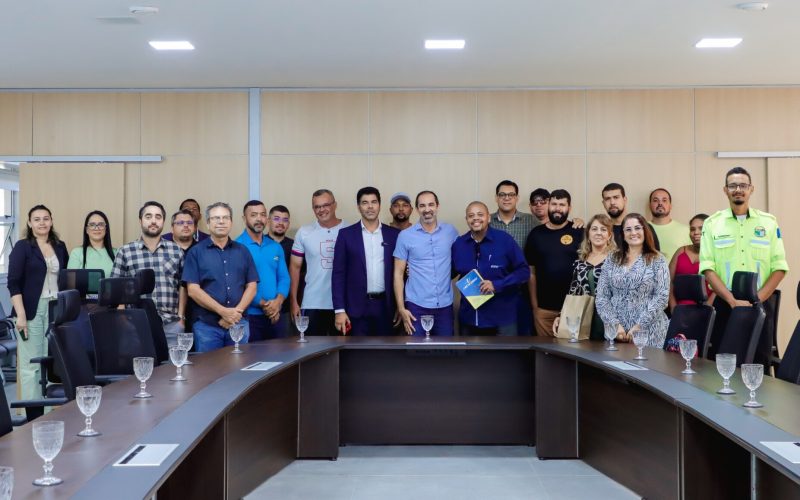 Prefeito se reúne com comerciantes para alinhar planejamento durante MotoGP em Senador Canedo